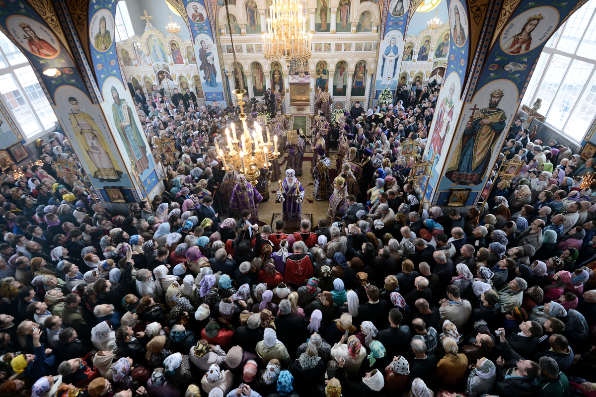 Патриарх Кирилл призвал церковных и светских руководителей служить народу Патриарх Кирилл призвал церковных и светских руководителей служить народу